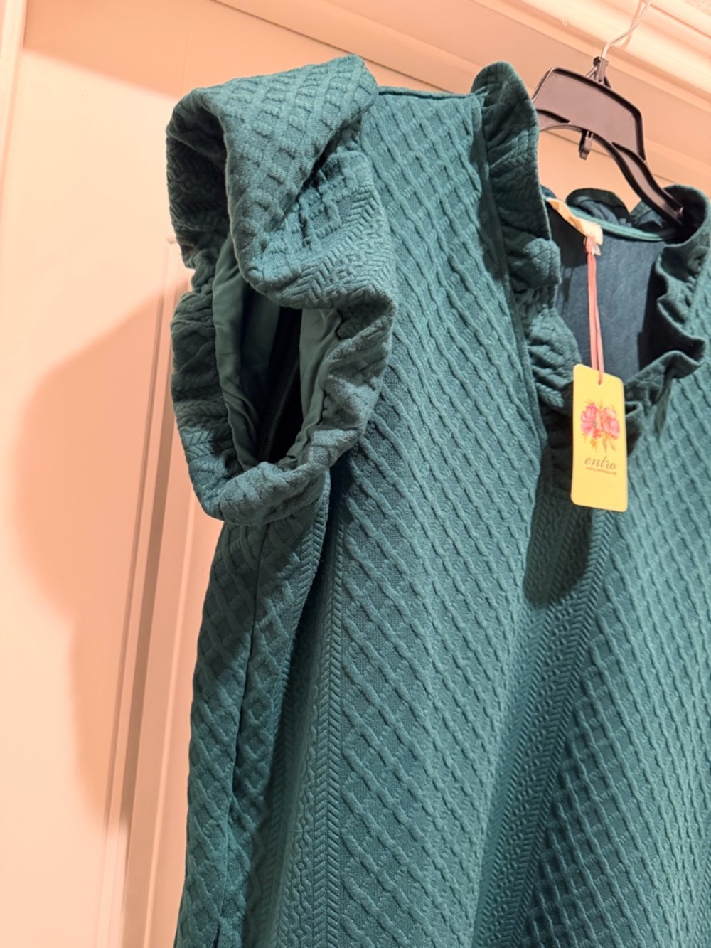 Entro Green Textured Ruffle Neck Dress w/tag Medium - Picture 3 of 5